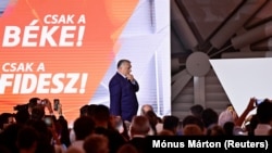 Orbán Viktor a 2024. június 9-i választást követő eredményvárón Budapesten