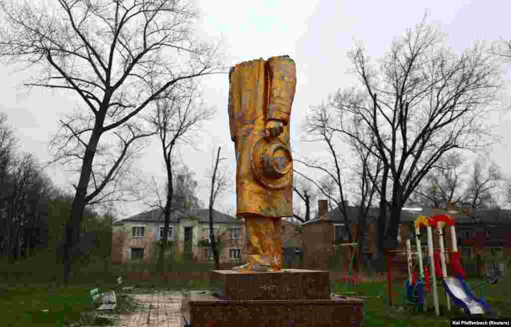 The remains of a statue of Russian writer Maksim Gorky in Chasiv Yar.&nbsp; The city serves as a vital lifeline for the supply of troops and materiel into Bakhmut, where the bloodiest infantry fighting since World War II continues unabated.&nbsp;