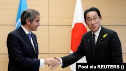 Šef IAEA-e Grossi i japanski premijer Kišida, Tokio, 4. juli