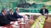 Міністр закордонних справ Росії Сергій Лавров і президент Китаю Сі Цзіньпін під час зустрічі в Пекіні, 9 квітня 2024 року