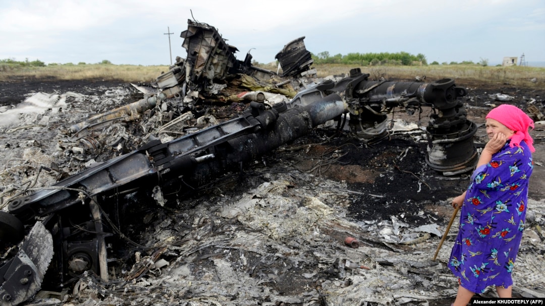 Снимка от сваления пътнически самолет MH17