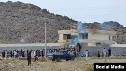 تصویری که از حمله نیروهای امنیتی به یک خانه در روستای جکیگور در شبکه‌های اجتماعی منتشر شده است