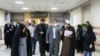 شماری مقامات قضایی جمهوری اسلامی در حین بازدید از بند زنان زندان اوین
​