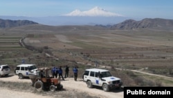 ԵՄ դիտորդները Վայոց ձորի, Խաչիկ գյուղի գատվածում, ապրիլ, 2024թ․