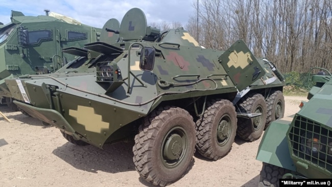 Модернизиран украински бронетранспортьор БТР-60Д, април 2024 г.