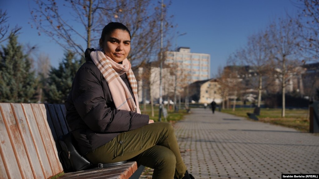 Alberina Bajrami, studente e vitit të parë në Universitetin e Prishtinës.