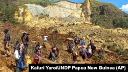 Potraga za preživelima posle klizišta u Papui Novoj Gvineji, 26. maj 2024.