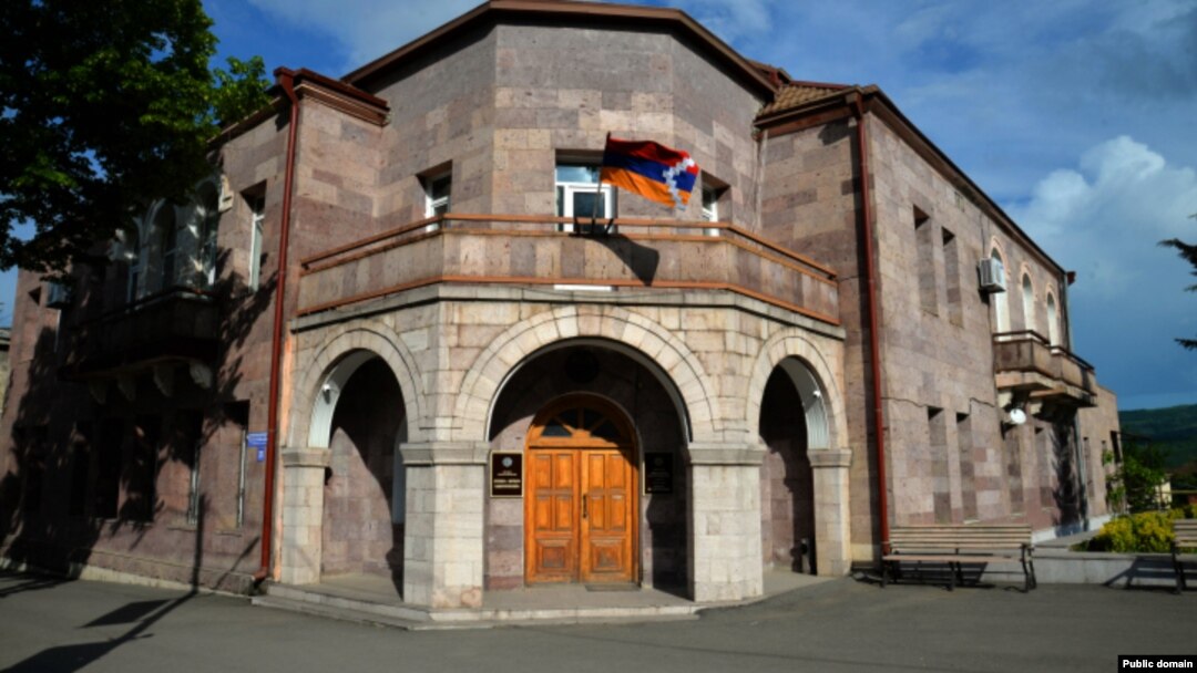 Արցախի ԱԳՆ շենքը Ստեփանակերտում, արխիվ