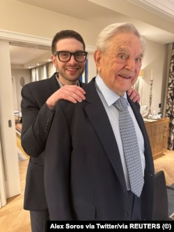 Alexander Soros az apjával
