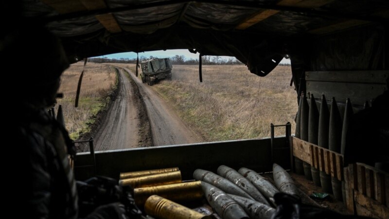 EU će Ukrajini isporučiti 'milion artiljerijskih granata'