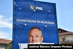 Nicolae Ciucă este personaj principal pe panourile electorale ale PNL.