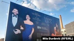 Bilbord u Beogradu na kome je reklama za nastup Ane Netrebko