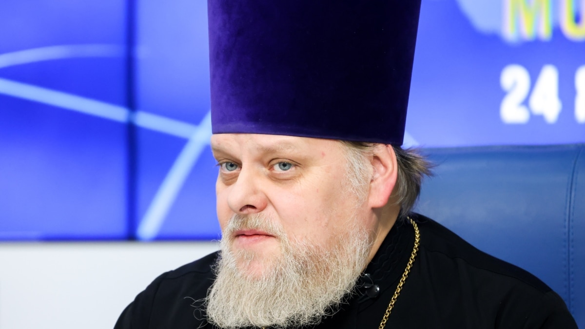 the archpriest, forbidden to serve because of the “Trinity”, was hospitalized