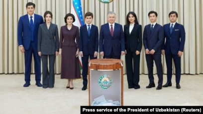 Әйелім үштікті қалайды.