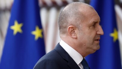 Президентът Румен Радев определи въпроса дали България ще арестува руския