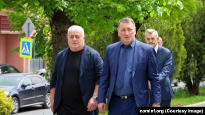 По улицам инвесторов водили…