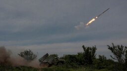 Ushtria ukrainase duke sulmuar me raketahedhës pozicionet ruse afër Bahmutit. 19 maj 2023.