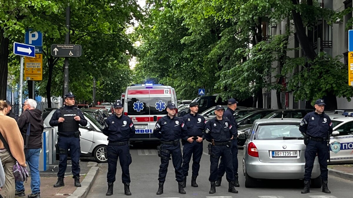 Через стрілянину у школі в Белграді загинули 8 дітей і охоронець