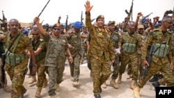 Komandant sudanske vojske Abdel Fattah al-Burhan u bazi u Port Sudanu 28. avgusta 2023. Rat između Burhana i njegovog bivšeg zamjenika Mohameda Hamdana Dagloa, koji komanduje paravojnim Snagama za brzu podršku (RSF), bjesni od 15. aprila prošle godine.