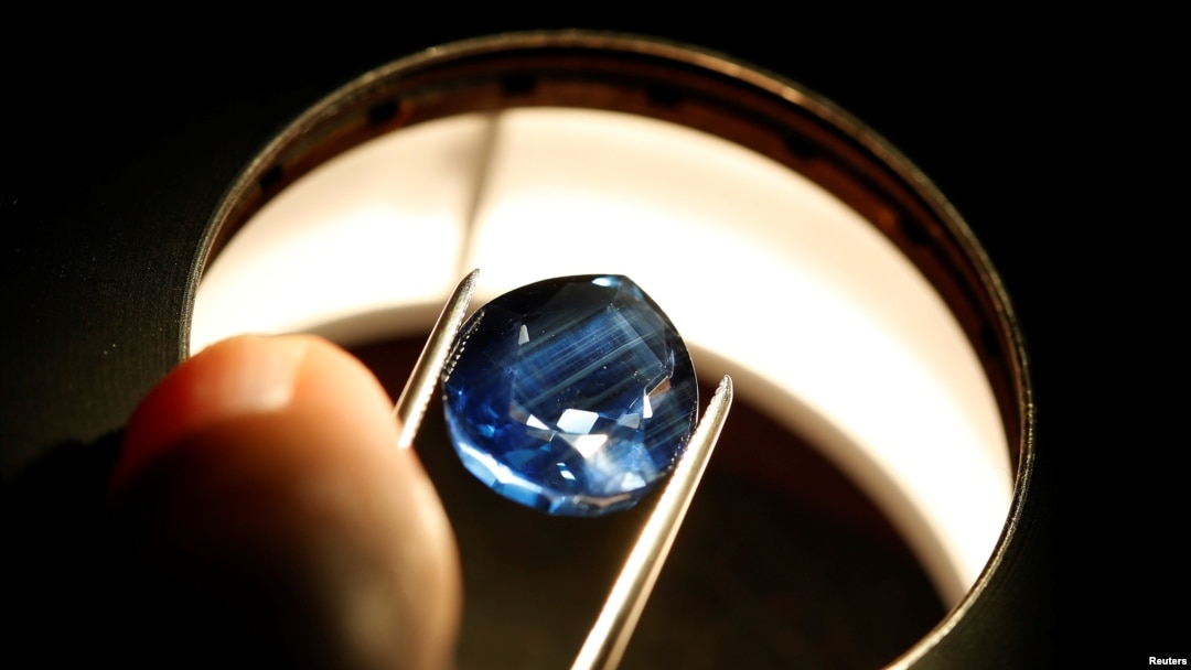 The South Africans' lawyers argue that the high-quality opals that were seized are worth 3 billion euros ($3.2 billion), or around 4,800 euros per resident in this country of around 620,000. (illustrative photo)