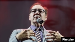 Armenia - U.S. actor Kevin Spacey speaks at the opening ceremony of the Golden Apricot International Film Festival in Yerevan, July 7, 2024.