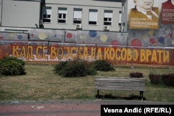 Ponovo iscrtan grafit "Kad se vojska na Kosovo vrati" kod beogradskog trga Slavija.