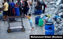 Palestinsko dijete na jugu Pojasa Gaze, 3. juni 2024. Izvještaj komisije UN navodi da će izgladnjavanje stanovništva Pojasa Gaze, a posebno djece imati posljedice i "u narednim decenijama".