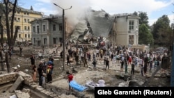 Последствия разрушений корпуса детской больницы «Охматдет» в Киеве из-за поражения российской крылатой ракетой Х-101. Украина, 8 июля 2024 года