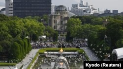 Porumbei lansați spre cer, la ceremonia de comemorare a 79 de ani de la atacul cu bomba atomică de la Hiroshima, din 6 august 1945.