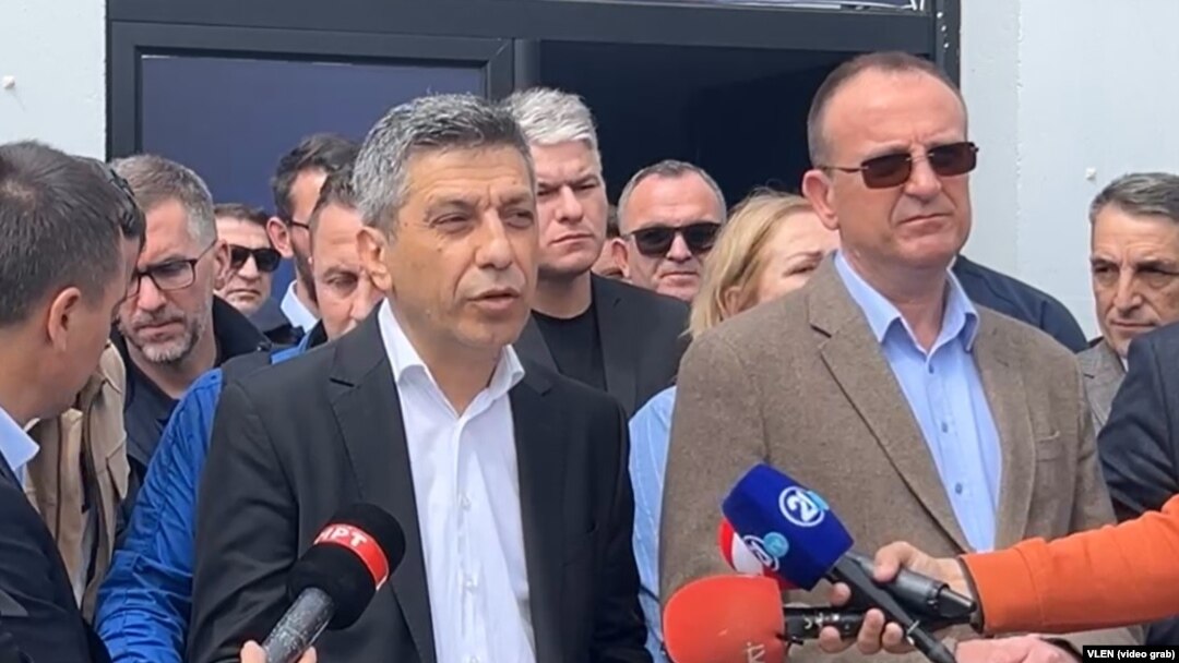 Изет Меџити и Арбен Таравари од коалицијата „Влен“. 