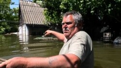 „Mulțumesc, Putin!”: Un fermier ucrainean este foc și pară din cauza inundațiilor