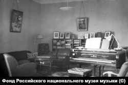 Кабинет Рахманинова в имении Сенар. 1939 год