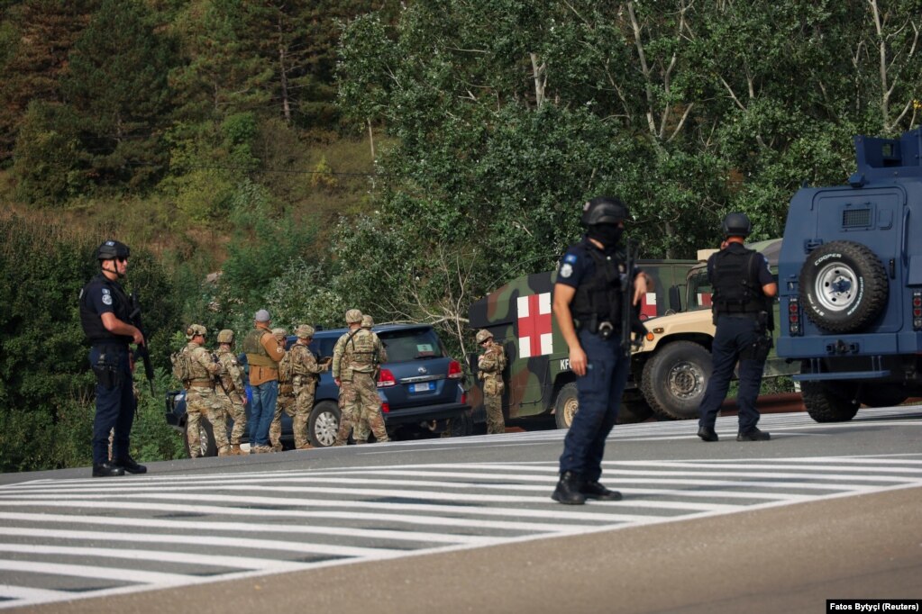 Policë të Kosovës dhe ushtarë amerikanë në Jashevik.