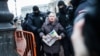 Задержание Людмилы Васильевой на антивоенном митинге в Петербурге