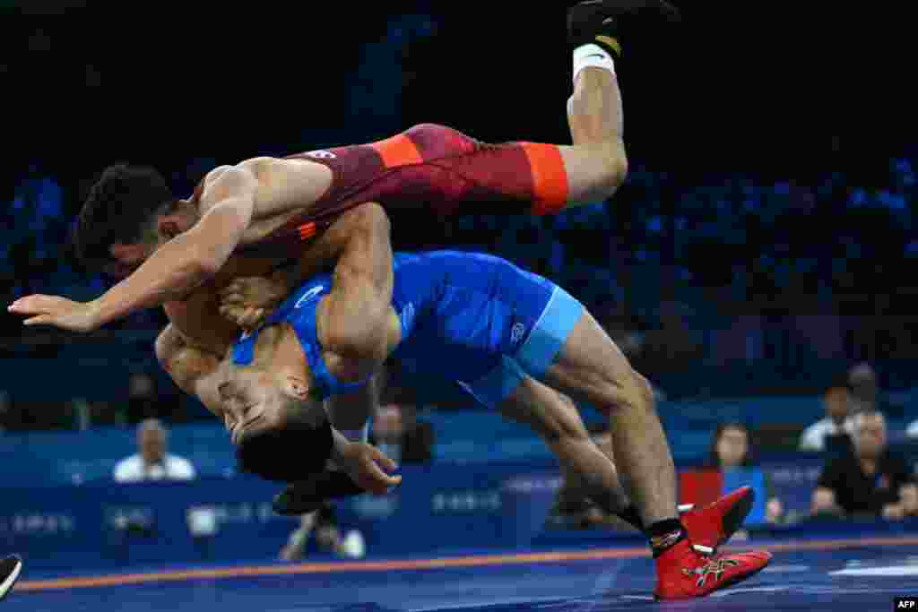 Жолааман жарым финалда жапон балбаны, Париж Олимпиадасынын чемпиону болгон Кеничиро Фумитага 3:4 эсебинде жеңилген эле.