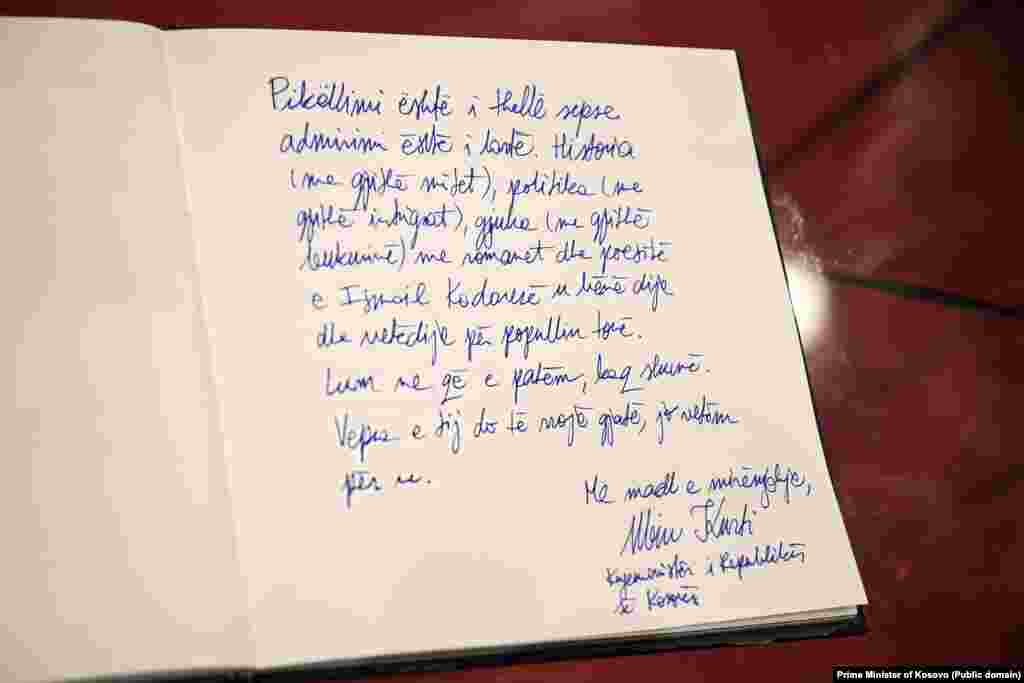 Duke shkruar në librin e zisë, kryeministri i Kosovës, Albin Kurti shkroi se,&nbsp;&quot;Pikëllimi është i thellë sepse admirimi është i lartë&quot;.