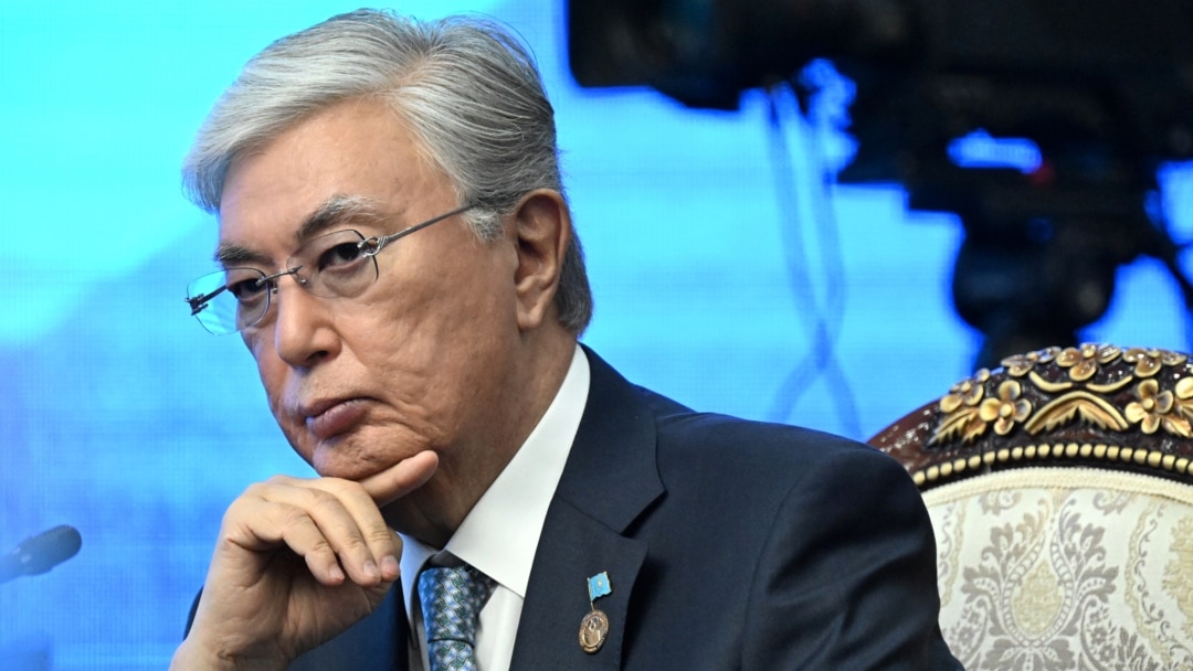 Бала сиырды сиқырлайды