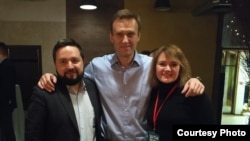 Алексей Навальный в Уфе с соратниками Фёдором Телиным и Лилией Чанышевой (архивное фото)
