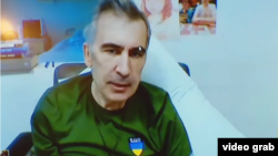 Михаил Саакашвили во время включения по видеосвязи в суде