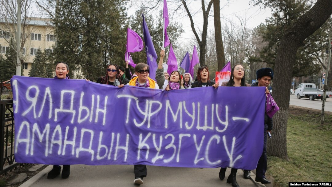 Сантехник секс онлайн Эмми орыс порно