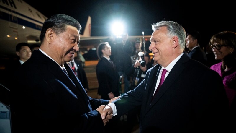 Си Цзиньпин после Сербии посещает Венгрию