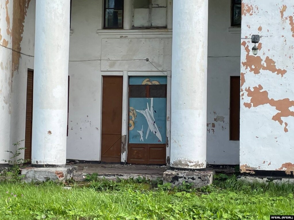 Edifici abbandonati per ufficiali militari a Soltsy