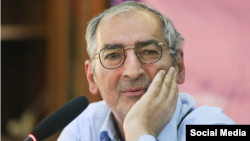 صادق زیباکلام، فعال سیاسی و استاد دانشگاه