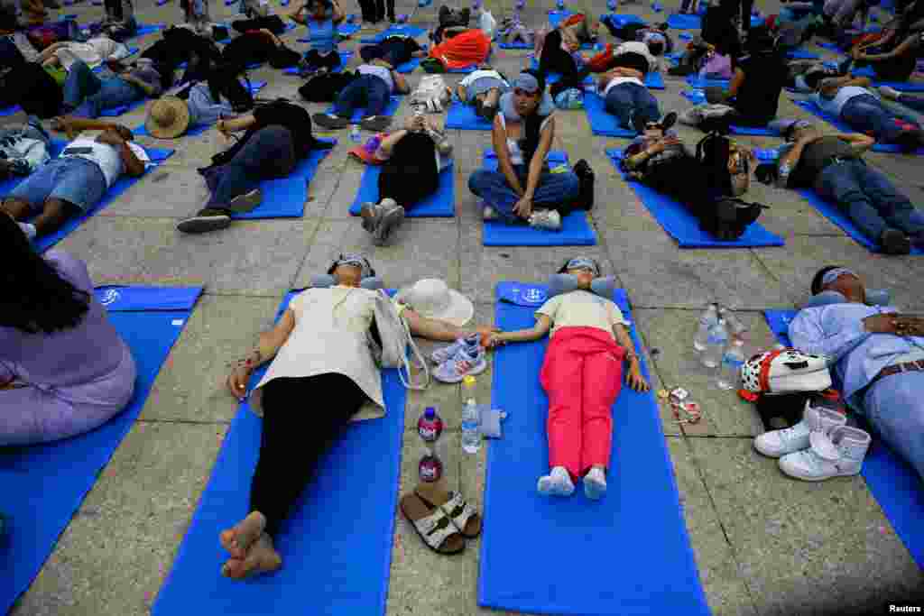 Masovno drijemanje na Međunarodni dana spavanja, u Mexico Cityju, Meksiko, 15. marta.