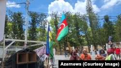 Зошто се појавува знаме на Азербејџан на нередите во Нова Каледонија?