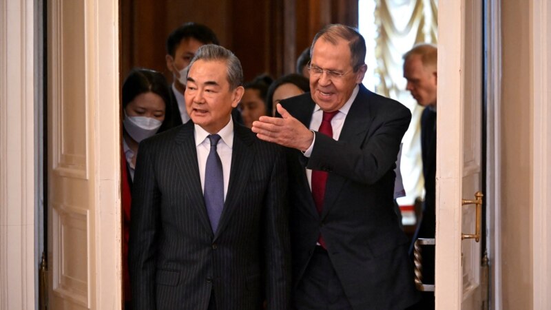 China Hopes Ukraine, Russia Will Not Close Door To Political Solution