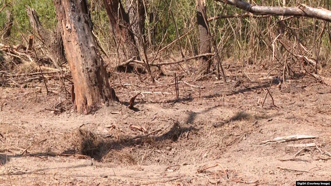 Posibile bucăți de dronă, găsite de jurnaliști în Ceatalchioi, la o zi după ancheta MApN