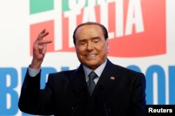 Fotografi e Berlusconit në prill të vitit 2022.