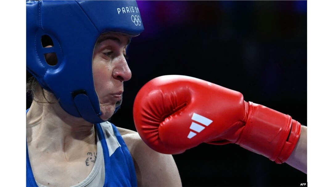 Орыс порно: банан мастурбация