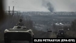 У районі Бахмута українські підрозділи відбили понад 30 атак російських військ, йдеться в ранковому зведенні